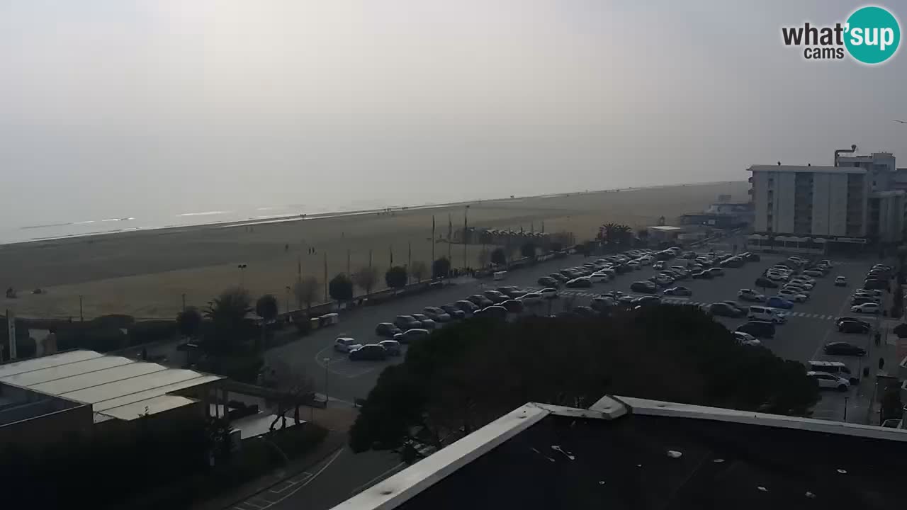 La spiaggia di Bibione webcam live e piazzale Zenit