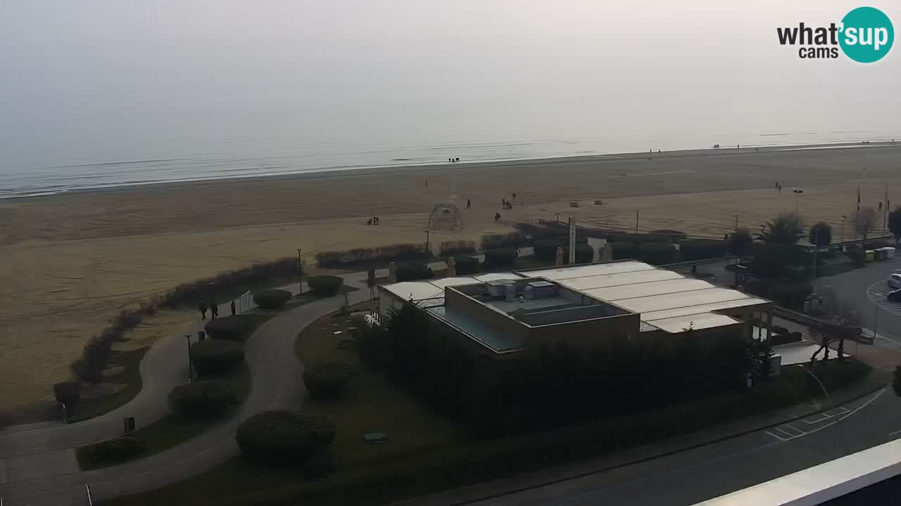 La spiaggia di Bibione webcam live e piazzale Zenit