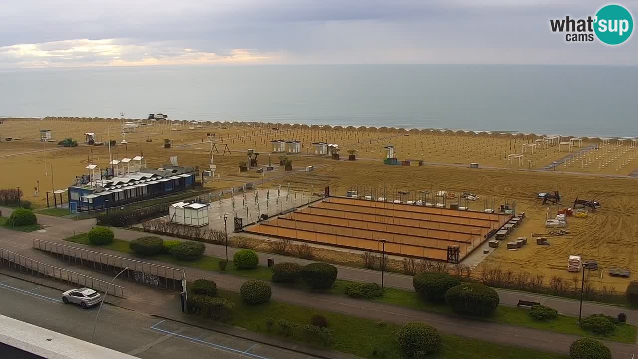 La spiaggia di Bibione webcam live e piazzale Zenit