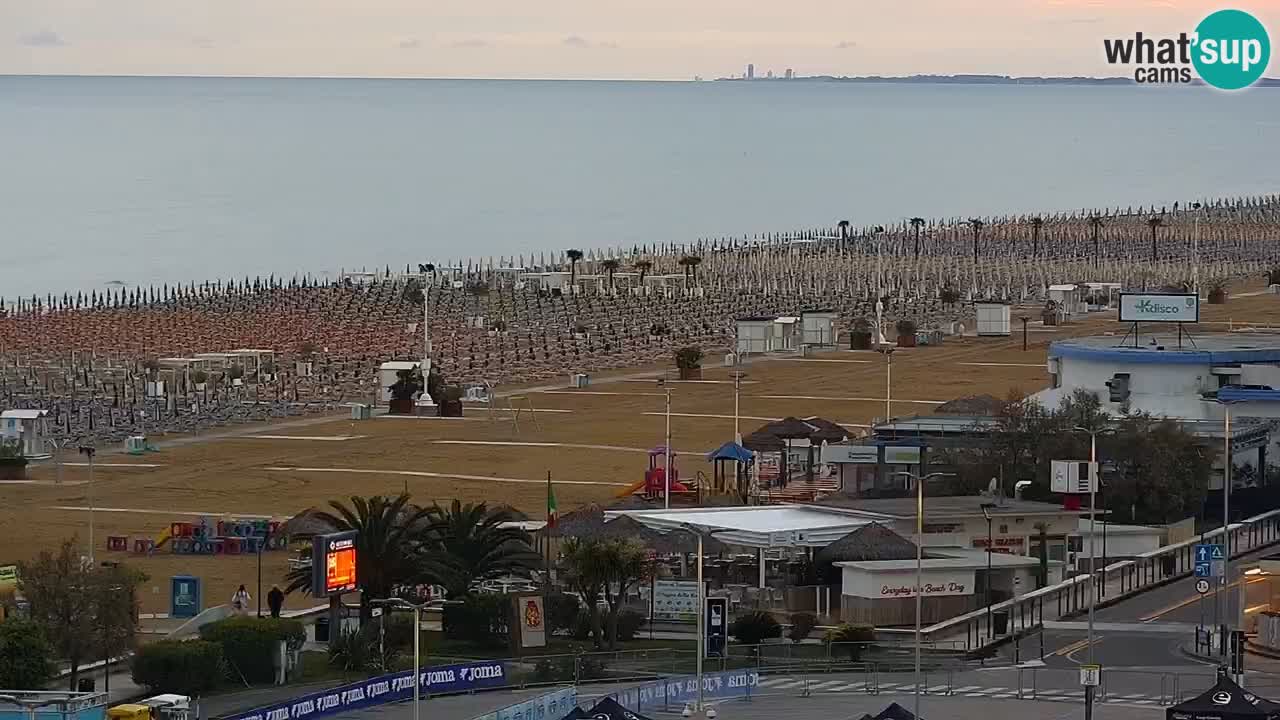 La spiaggia di Bibione webcam live e piazzale Zenit