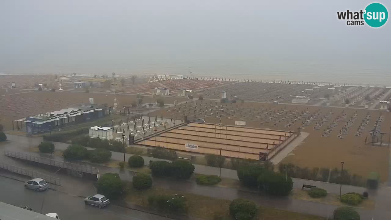 La spiaggia di Bibione webcam live e piazzale Zenit