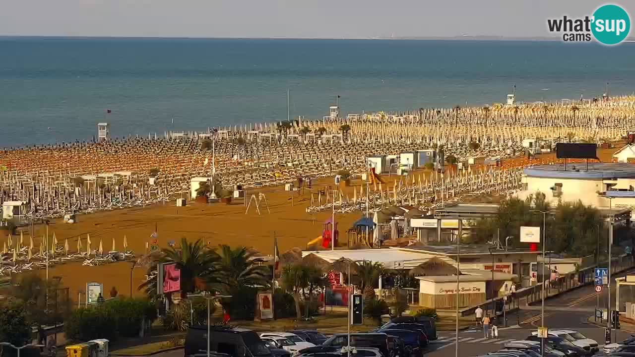 La spiaggia di Bibione webcam live e piazzale Zenit