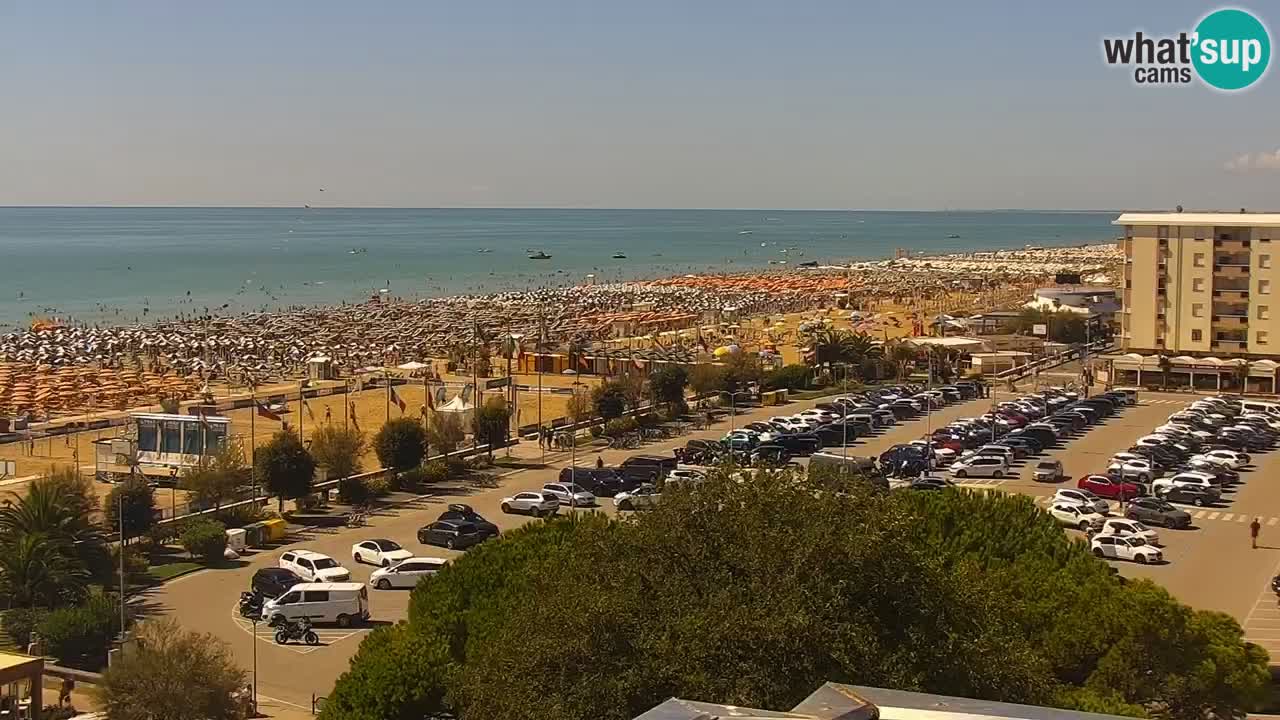 La spiaggia di Bibione webcam live e piazzale Zenit