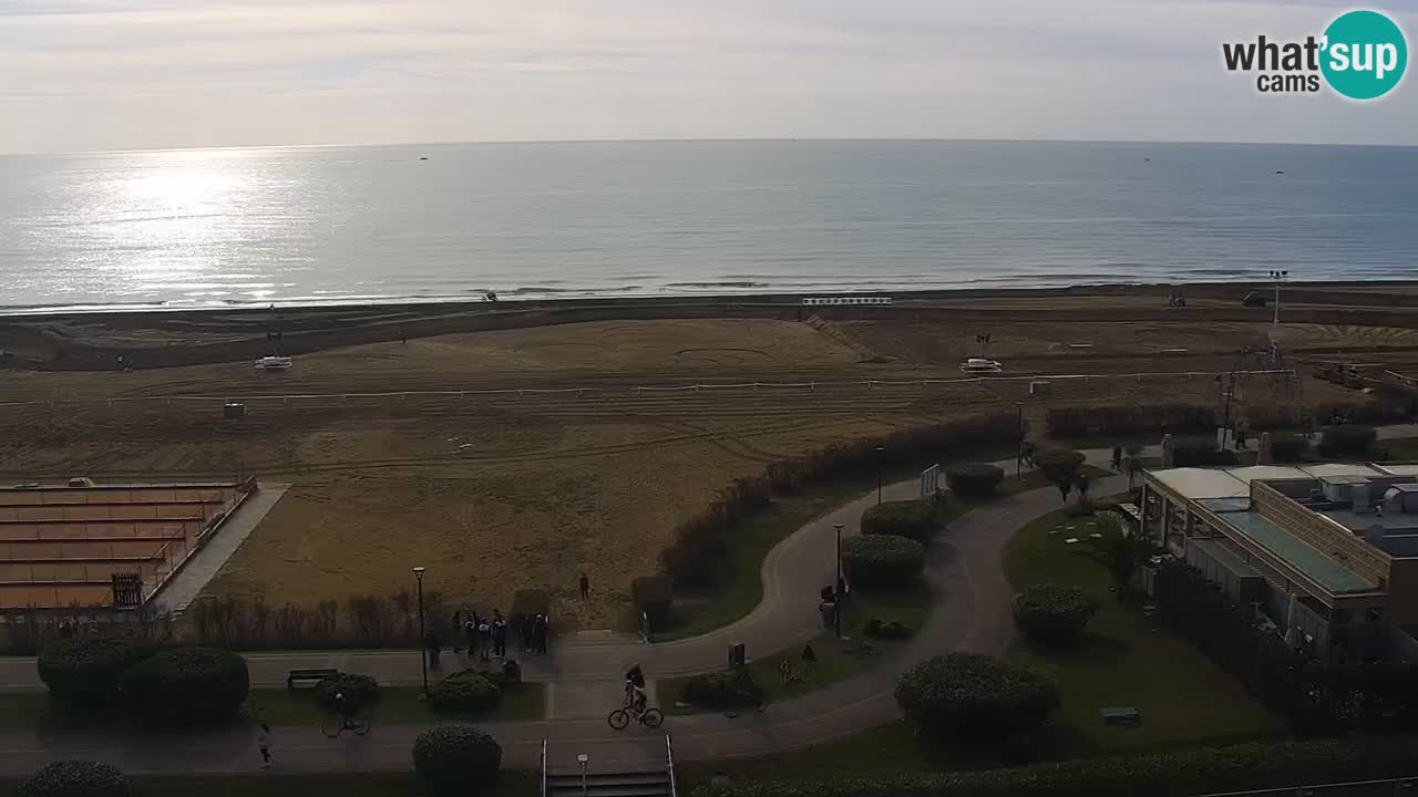 La spiaggia di Bibione webcam live e piazzale Zenit