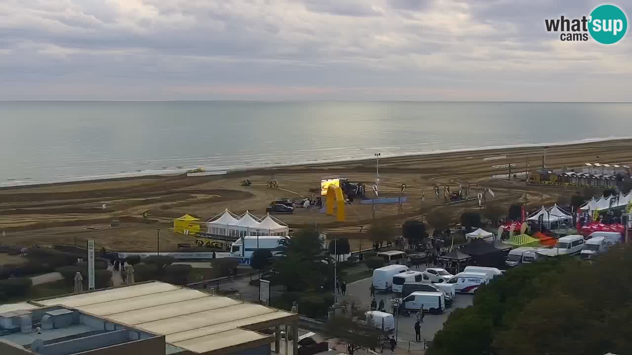 La spiaggia di Bibione webcam live e piazzale Zenit