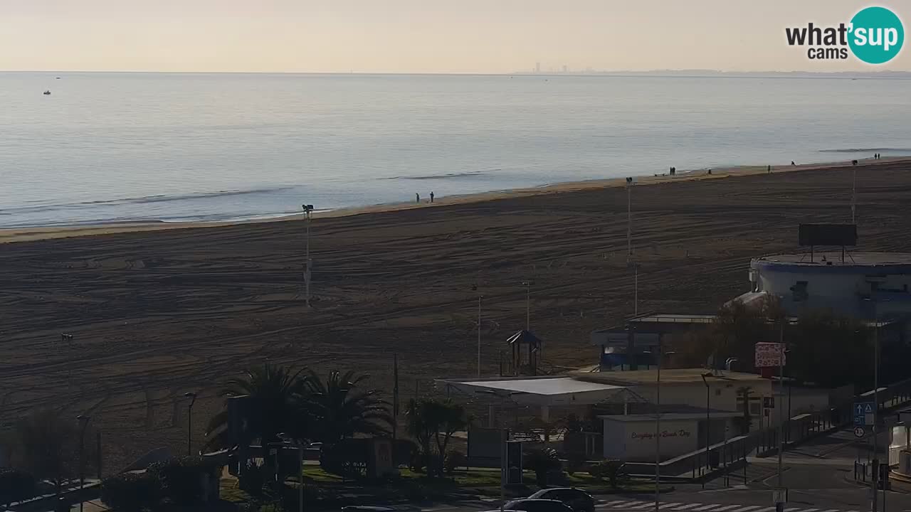 La spiaggia di Bibione webcam live e piazzale Zenit