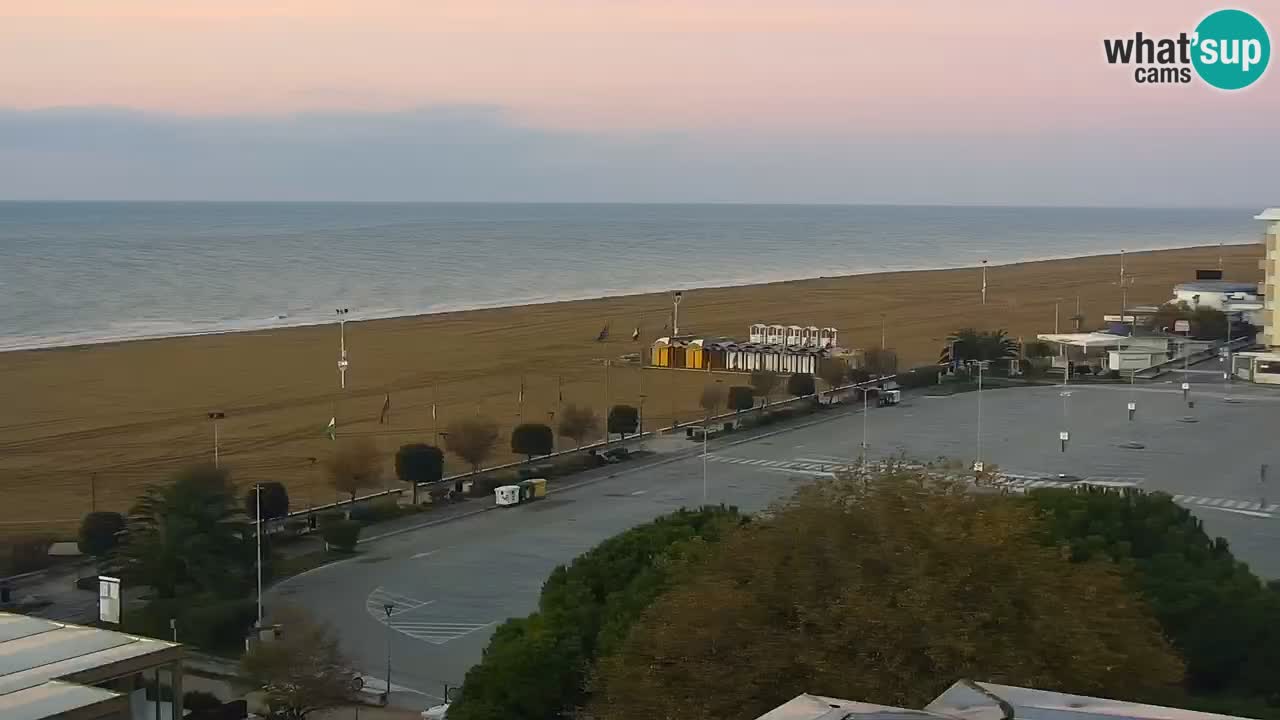 La spiaggia di Bibione webcam live e piazzale Zenit