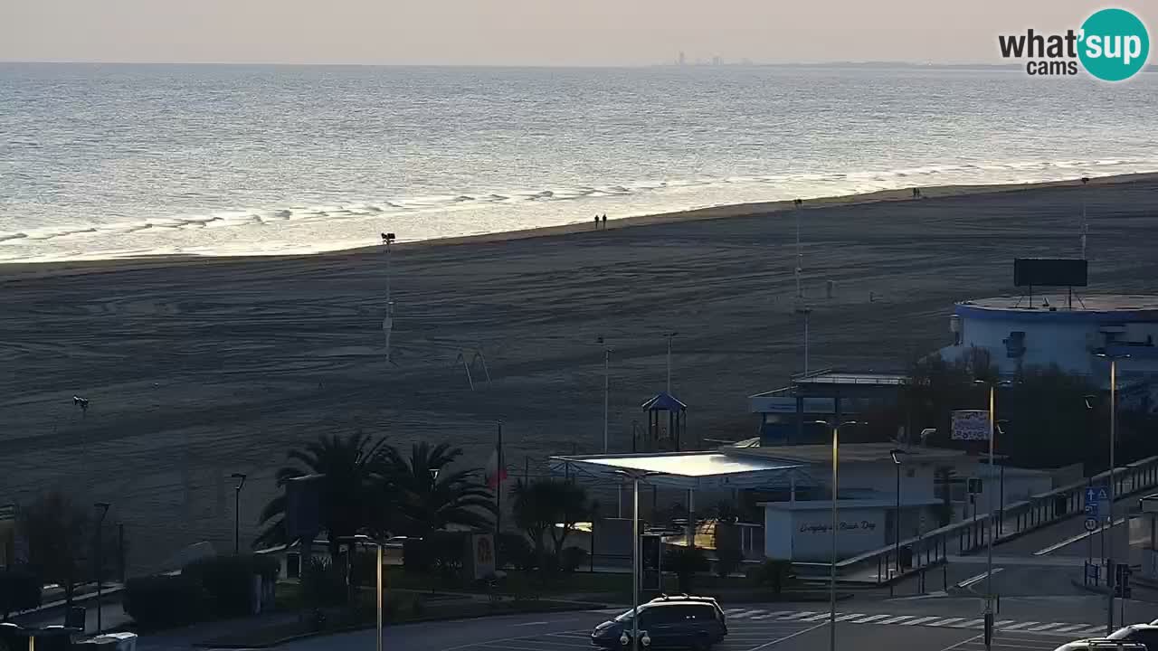 La spiaggia di Bibione webcam live e piazzale Zenit