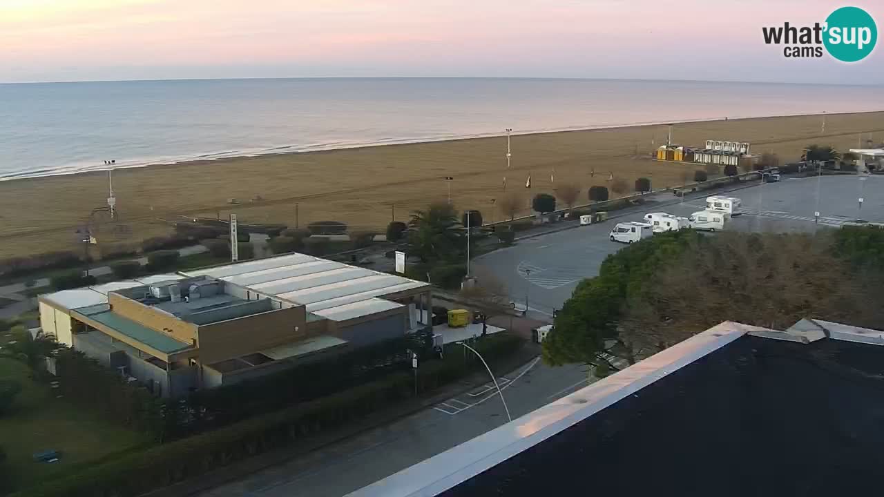 La spiaggia di Bibione webcam live e piazzale Zenit