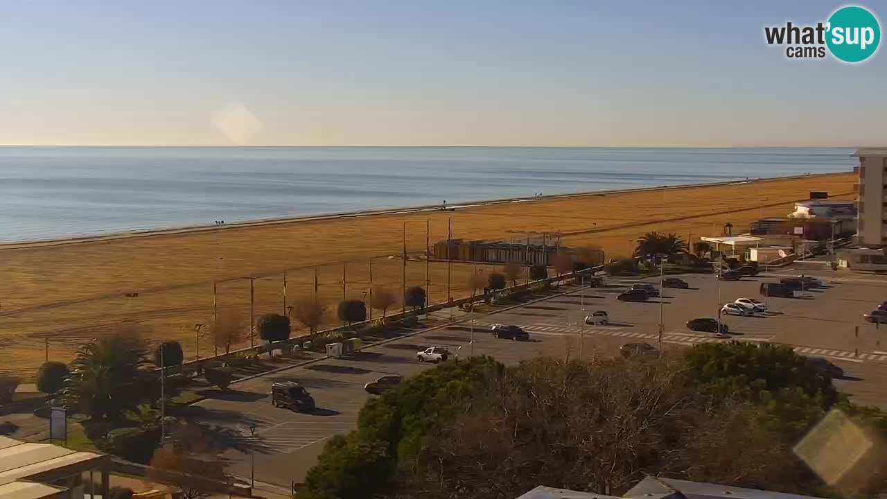 La spiaggia di Bibione webcam live e piazzale Zenit