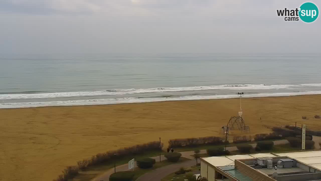La spiaggia di Bibione webcam live e piazzale Zenit