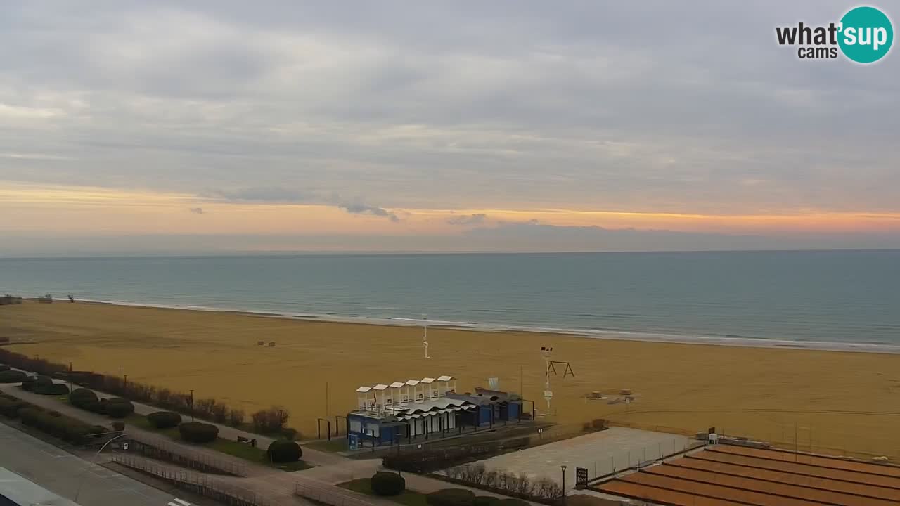 La spiaggia di Bibione webcam live e piazzale Zenit