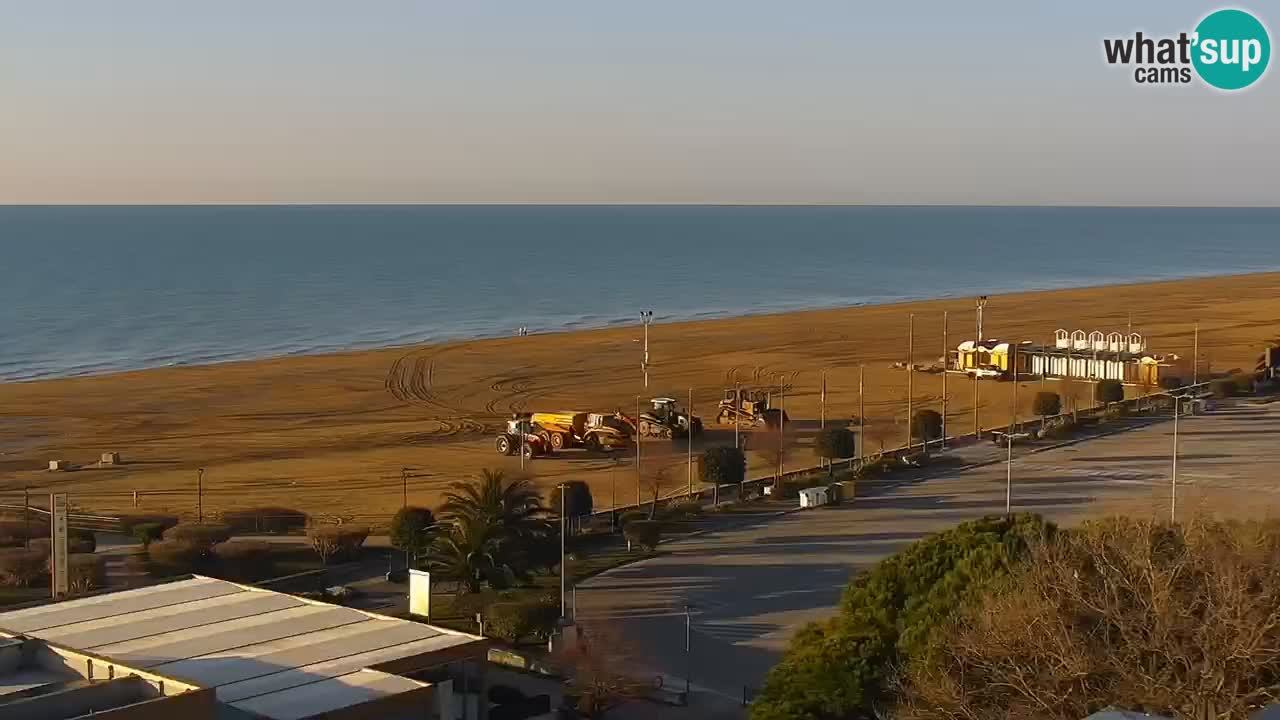 La spiaggia di Bibione webcam live e piazzale Zenit