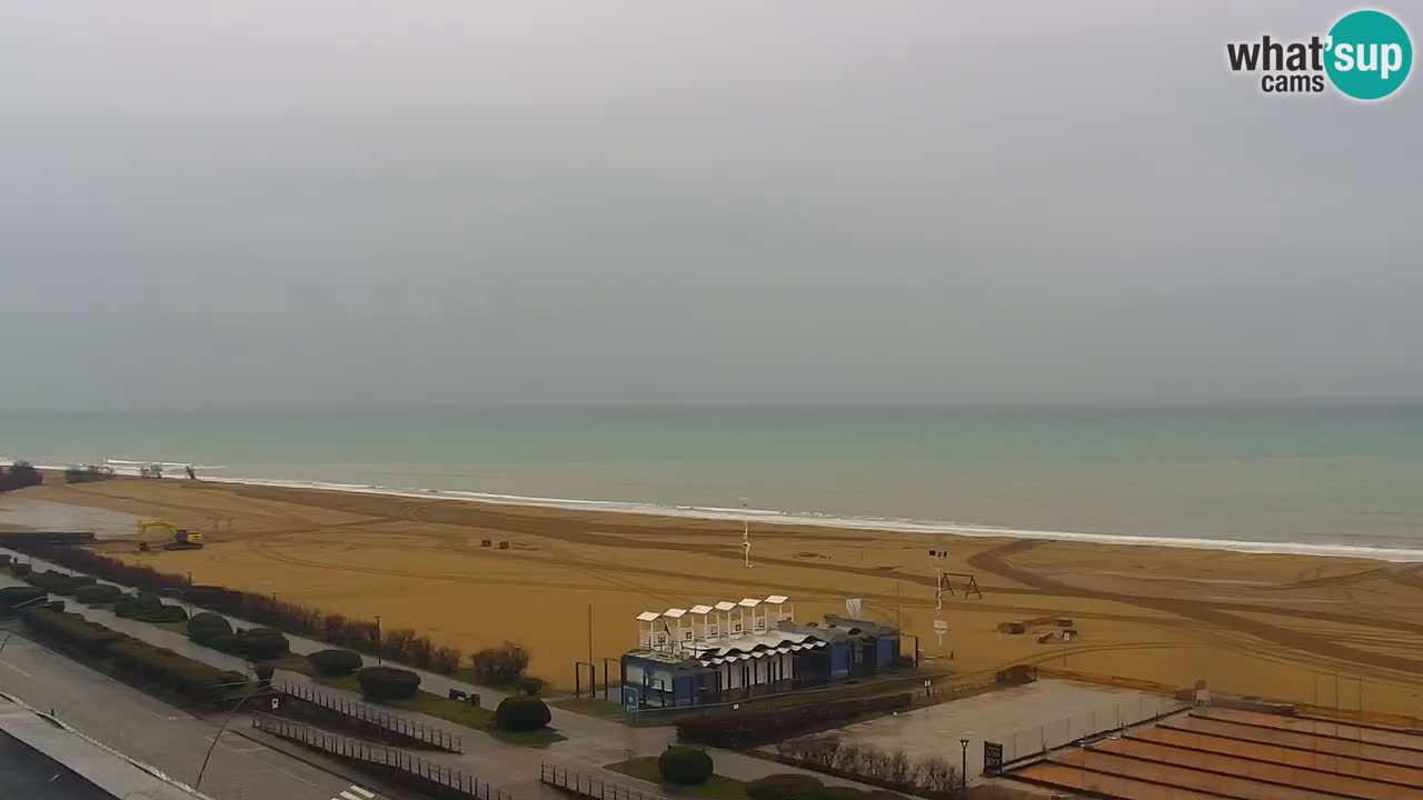 La spiaggia di Bibione webcam live e piazzale Zenit