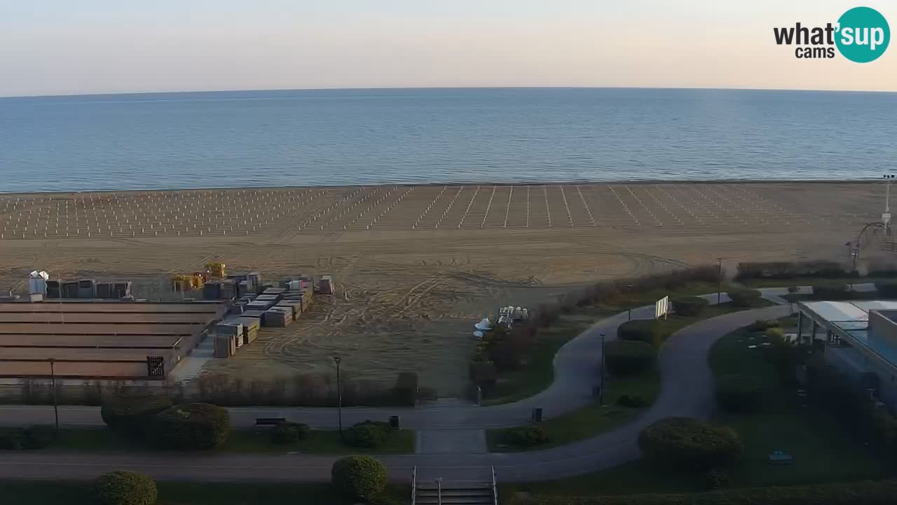 La spiaggia di Bibione webcam live e piazzale Zenit