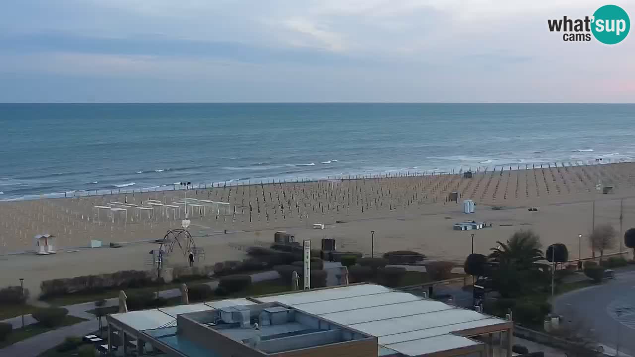 La spiaggia di Bibione webcam live e piazzale Zenit