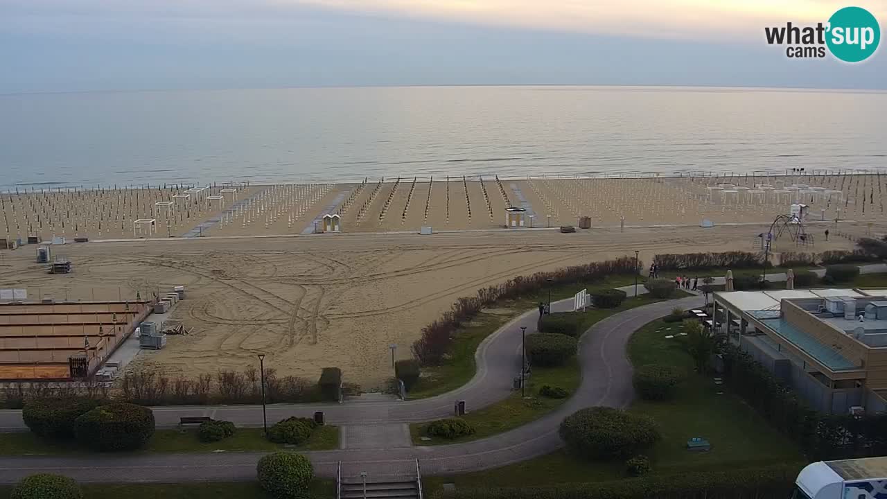 La spiaggia di Bibione webcam live e piazzale Zenit