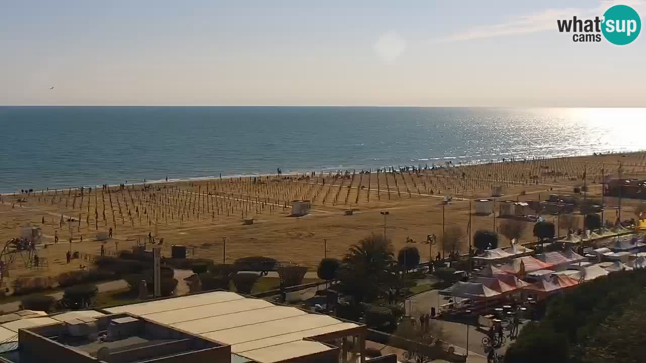 La spiaggia di Bibione webcam live e piazzale Zenit