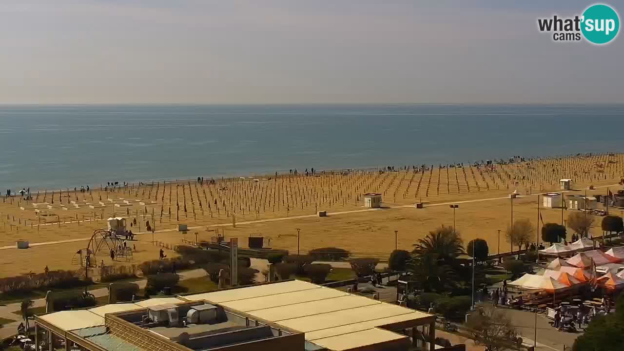 La spiaggia di Bibione webcam live e piazzale Zenit