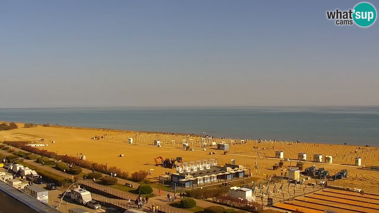 La spiaggia di Bibione webcam live e piazzale Zenit
