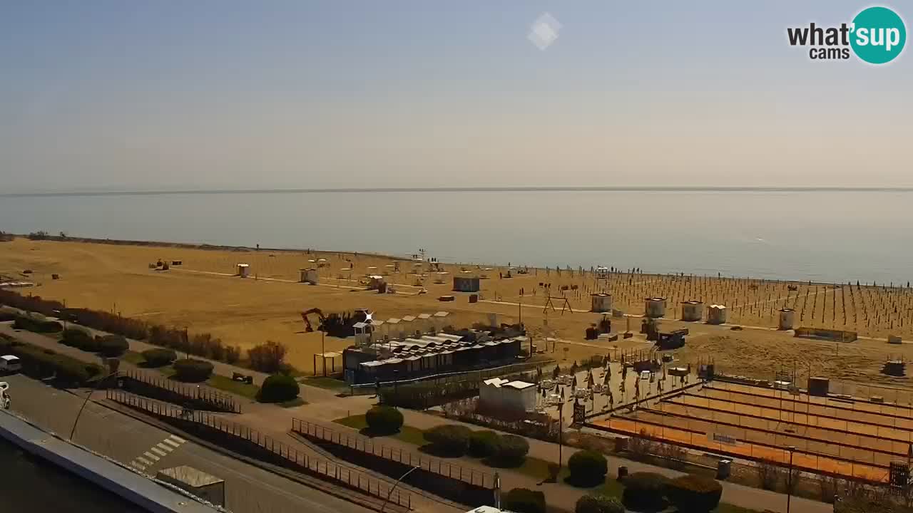 La spiaggia di Bibione webcam live e piazzale Zenit
