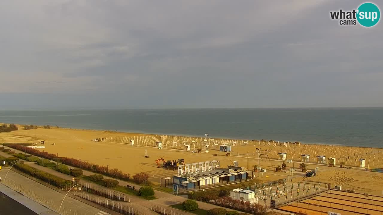 La spiaggia di Bibione webcam live e piazzale Zenit
