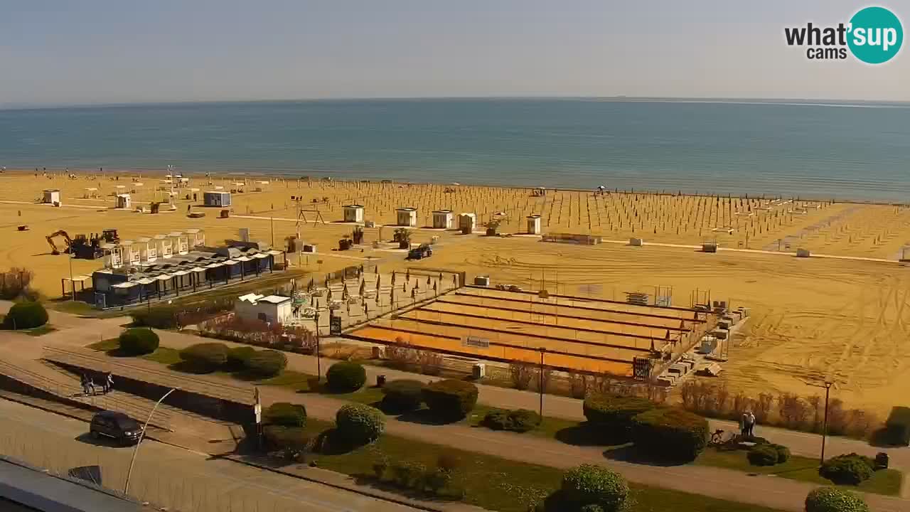 La spiaggia di Bibione webcam live e piazzale Zenit