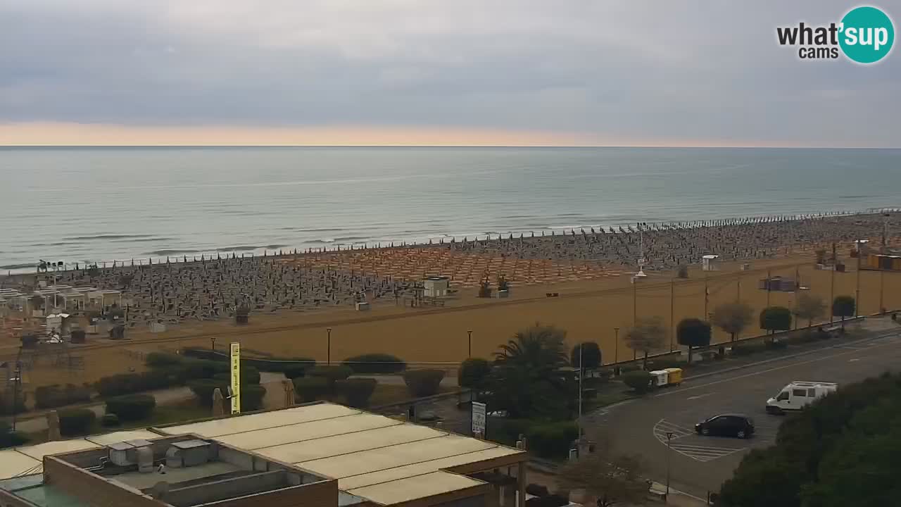 La spiaggia di Bibione webcam live e piazzale Zenit