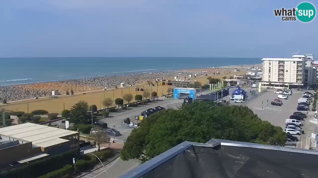 La spiaggia di Bibione webcam live e piazzale Zenit