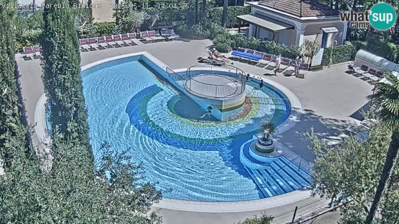 Villaggio Mare Blu bazen UŽIVO web kamera Bibione Pineda – Italija