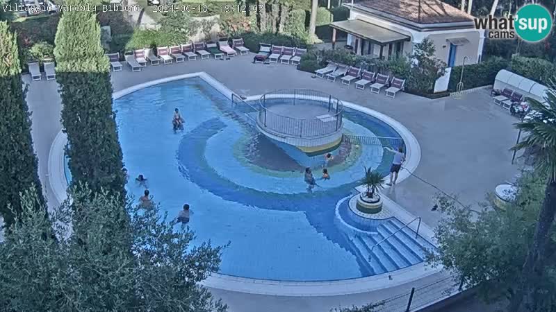 Villaggio Mare Blu bazen Spletna kamera V živo Bibione Pineda – Italija