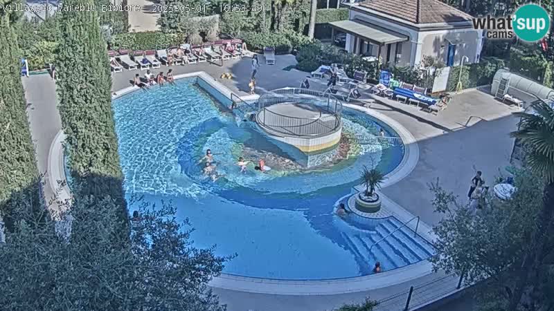 Villaggio Mare Blu bazen Spletna kamera V živo Bibione Pineda – Italija