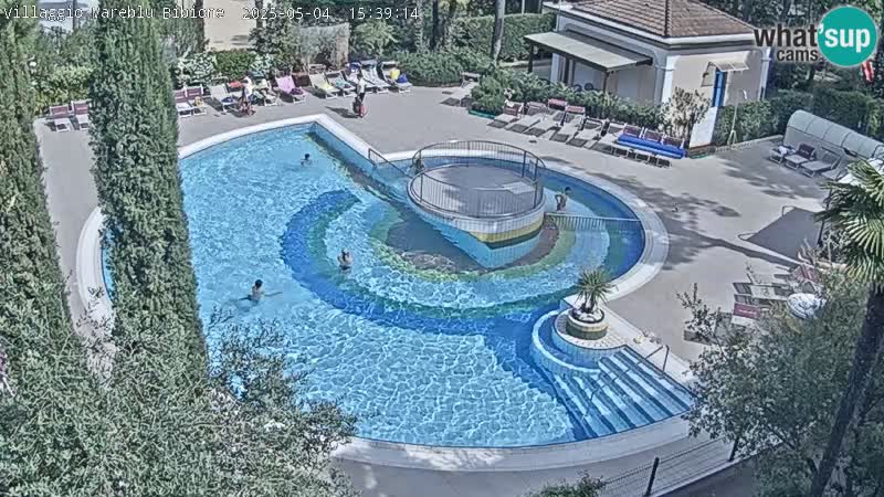 Villaggio Mare Blu bazen UŽIVO web kamera Bibione Pineda – Italija