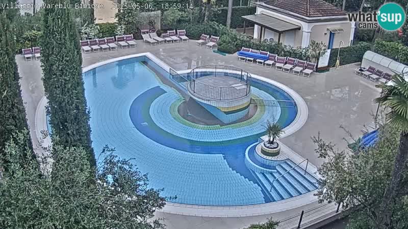 Villaggio Mare Blu bazen Spletna kamera V živo Bibione Pineda – Italija