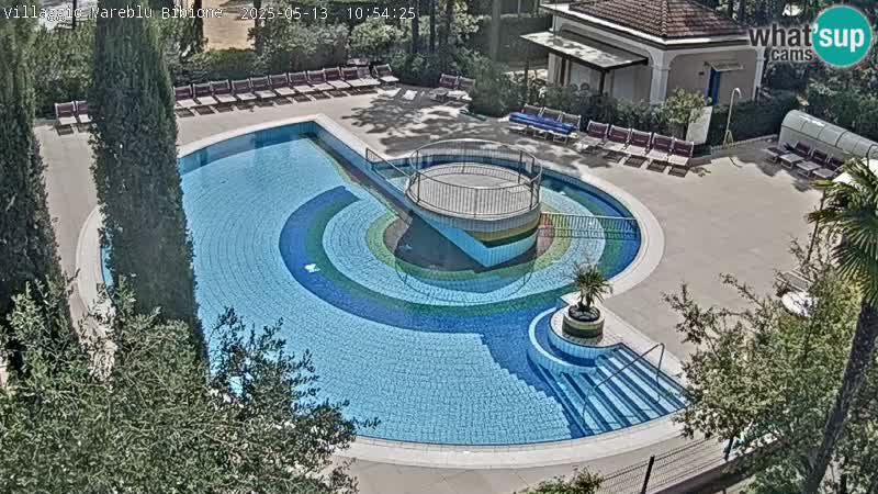 Villaggio Mare Blu bazen UŽIVO web kamera Bibione Pineda – Italija