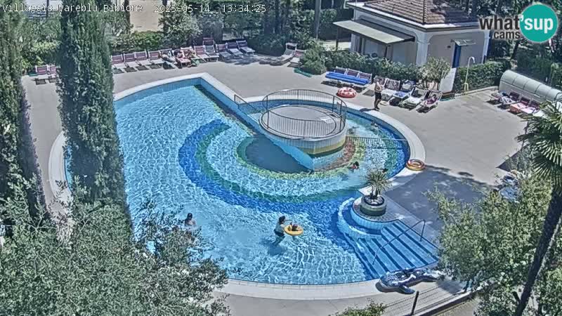 Villaggio Mare Blu bazen Spletna kamera V živo Bibione Pineda – Italija