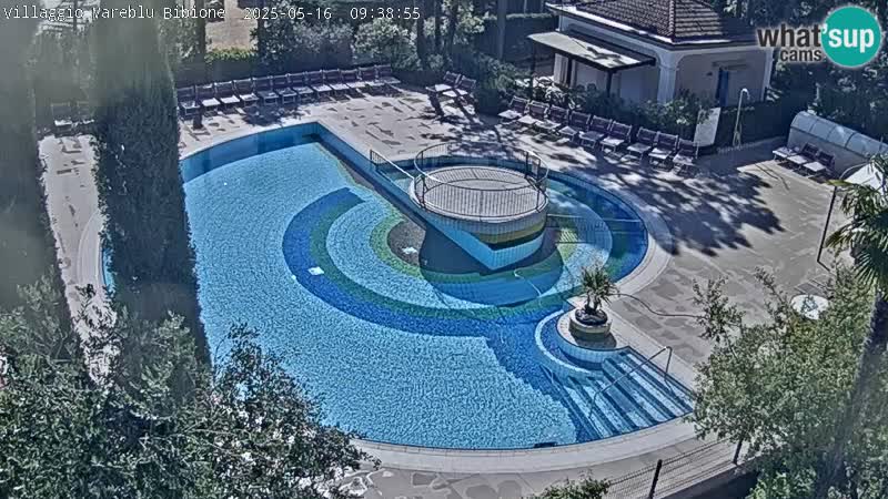 Villaggio Mare Blu bazen UŽIVO web kamera Bibione Pineda – Italija