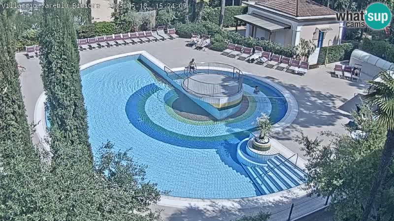 Villaggio Mare Blu bazen Spletna kamera V živo Bibione Pineda – Italija
