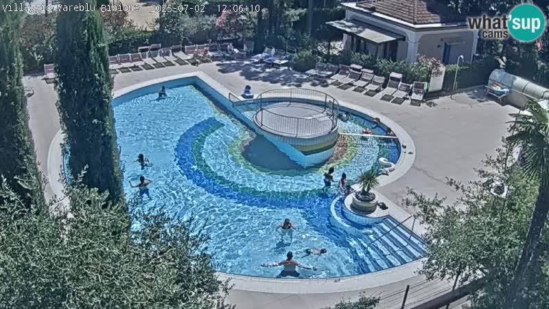 Villaggio Mare Blu bazen UŽIVO web kamera Bibione Pineda – Italija