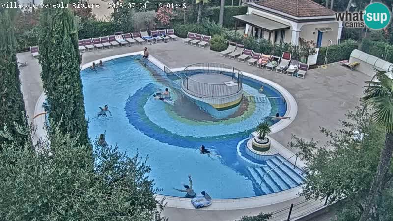 Villaggio Mare Blu bazen UŽIVO web kamera Bibione Pineda – Italija