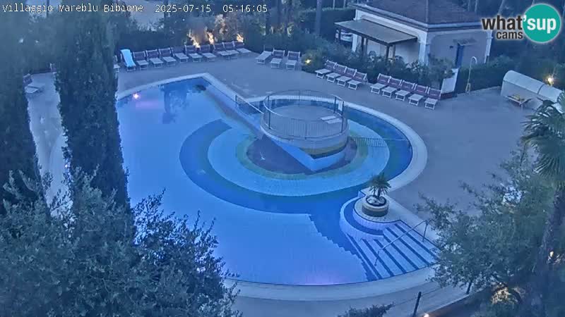 Villaggio Mare Blu bazen UŽIVO web kamera Bibione Pineda – Italija