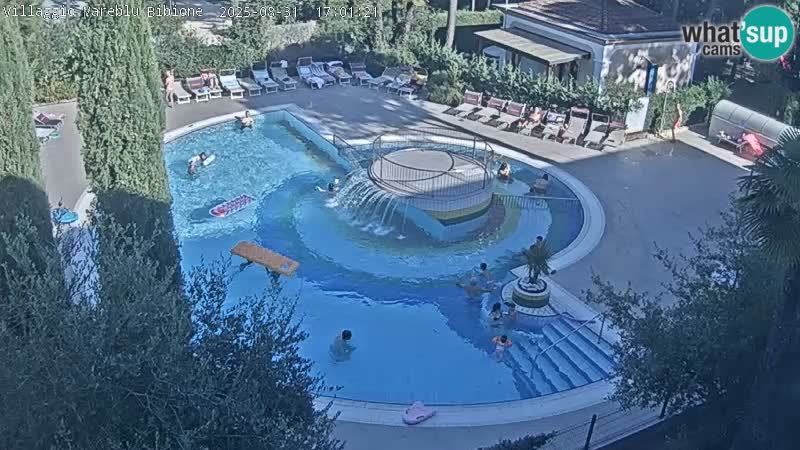 Villaggio Mare Blu bazen Spletna kamera V živo Bibione Pineda – Italija