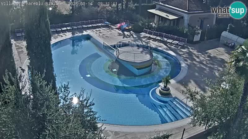 Villaggio Mare Blu bazen Spletna kamera V živo Bibione Pineda – Italija