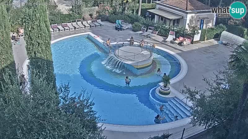 Villaggio Mare Blu bazen Spletna kamera V živo Bibione Pineda – Italija