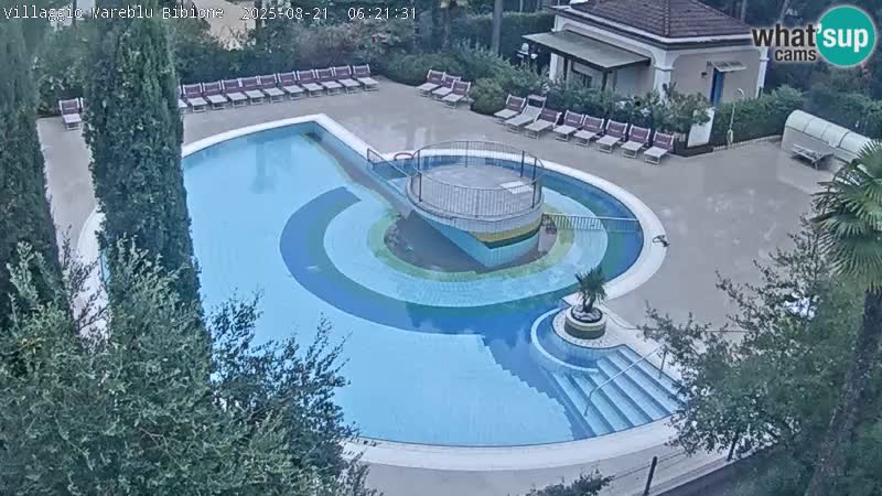 Villaggio Mare Blu bazen UŽIVO web kamera Bibione Pineda – Italija