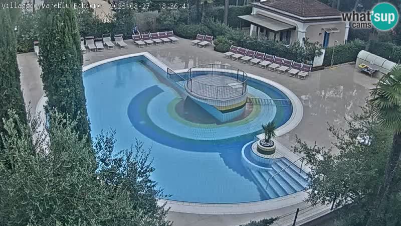 Villaggio Mare Blu bazen UŽIVO web kamera Bibione Pineda – Italija