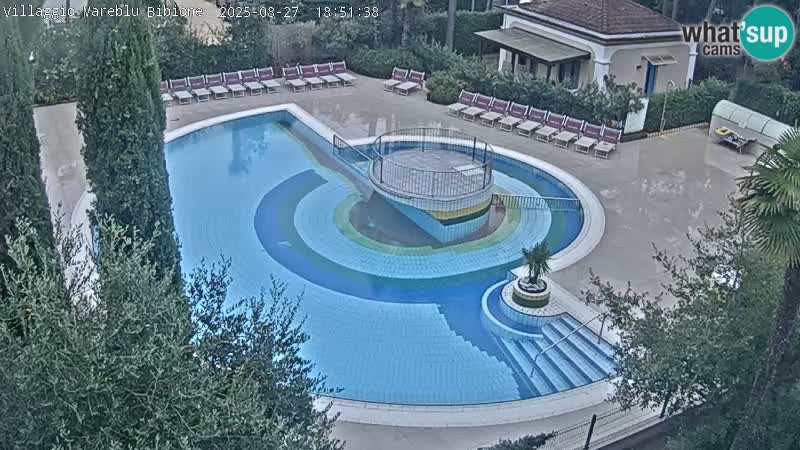 Villaggio Mare Blu bazen Spletna kamera V živo Bibione Pineda – Italija