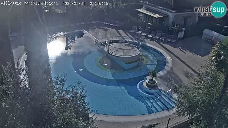 Villaggio Mare Blu bazen Spletna kamera V živo Bibione Pineda – Italija