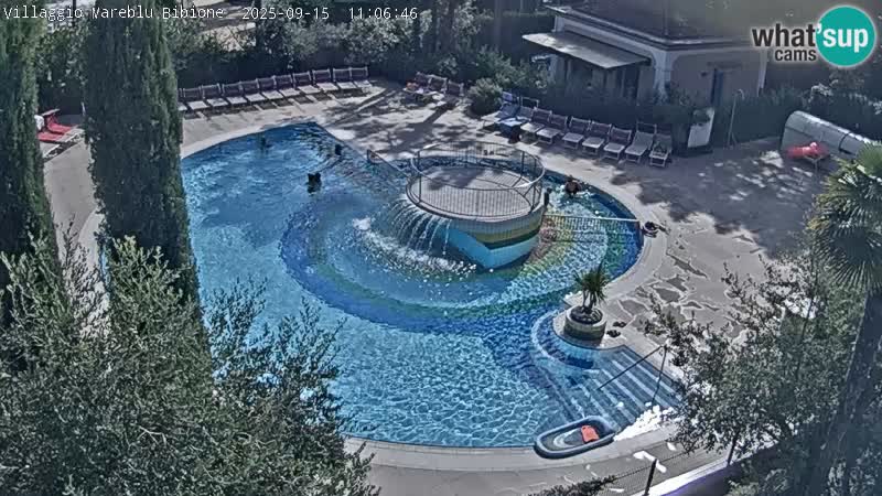 Villaggio Mare Blu bazen Spletna kamera V živo Bibione Pineda – Italija
