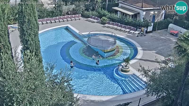 Villaggio Mare Blu bazen UŽIVO web kamera Bibione Pineda – Italija